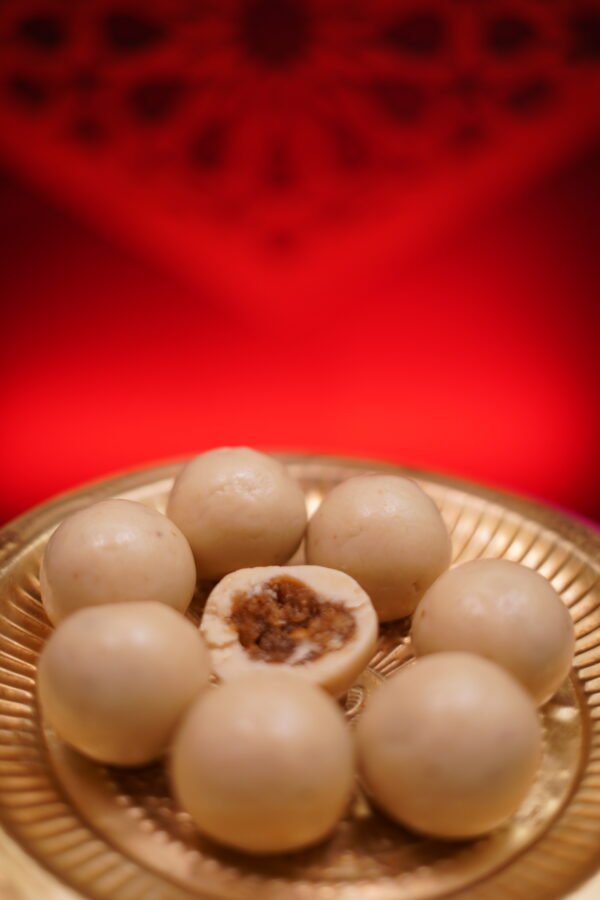Sunnundalu (Urad Dal - Sugar/Jaggery)